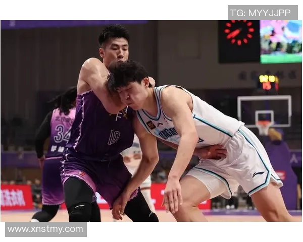 CBA北控队与上海队激战正酣谁能在这场对决中笑到最后